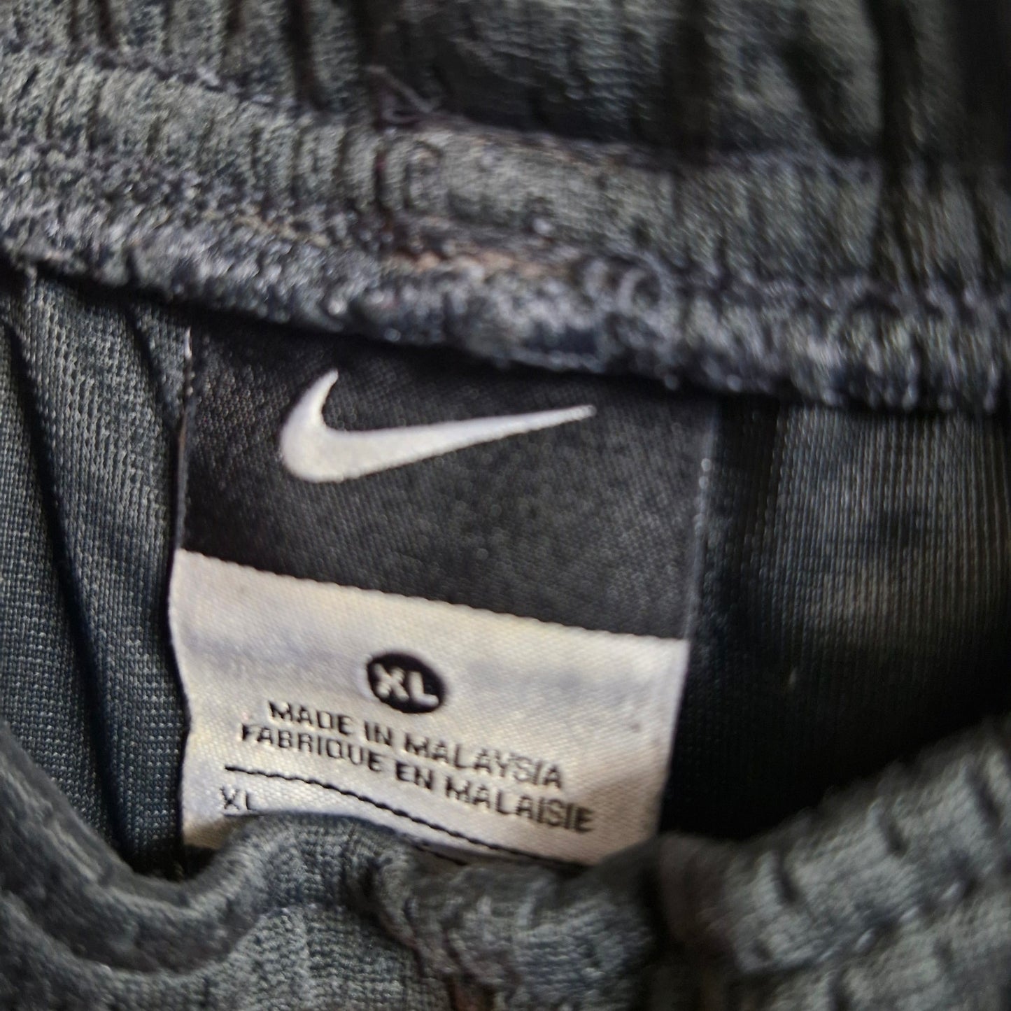 Nike Basketball Shorts Men’s Size XL Gray with Black Trim Gym Fit