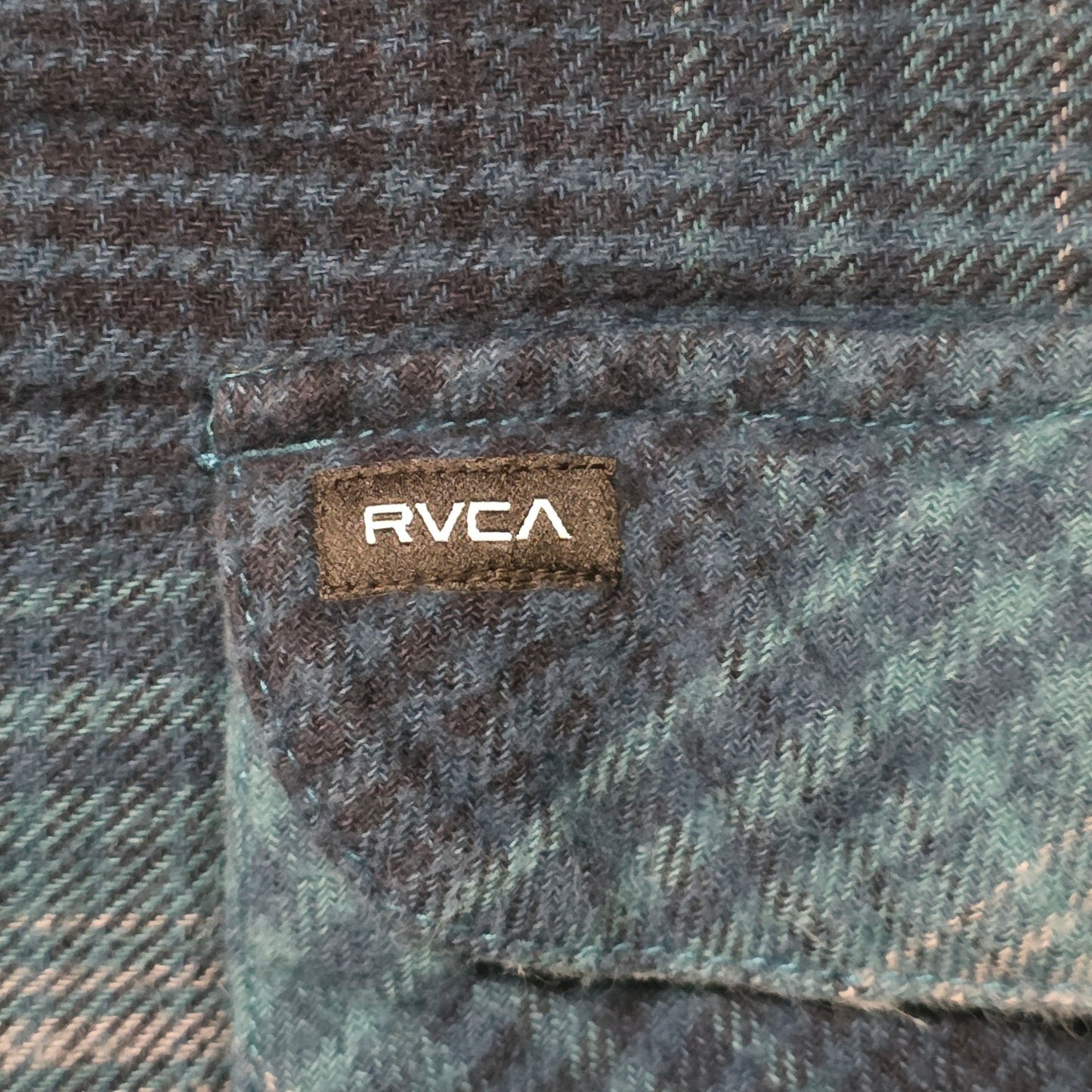 RVCA Balance Long Sleeve Flannel Shirt Men’s M Horizon Blue Plaid